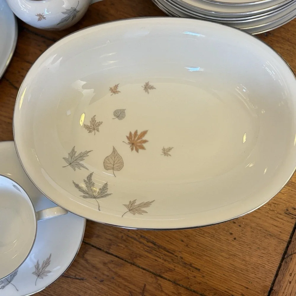 Heinrich Allure Anmut Bavaria Porcelain Gravy Boat 